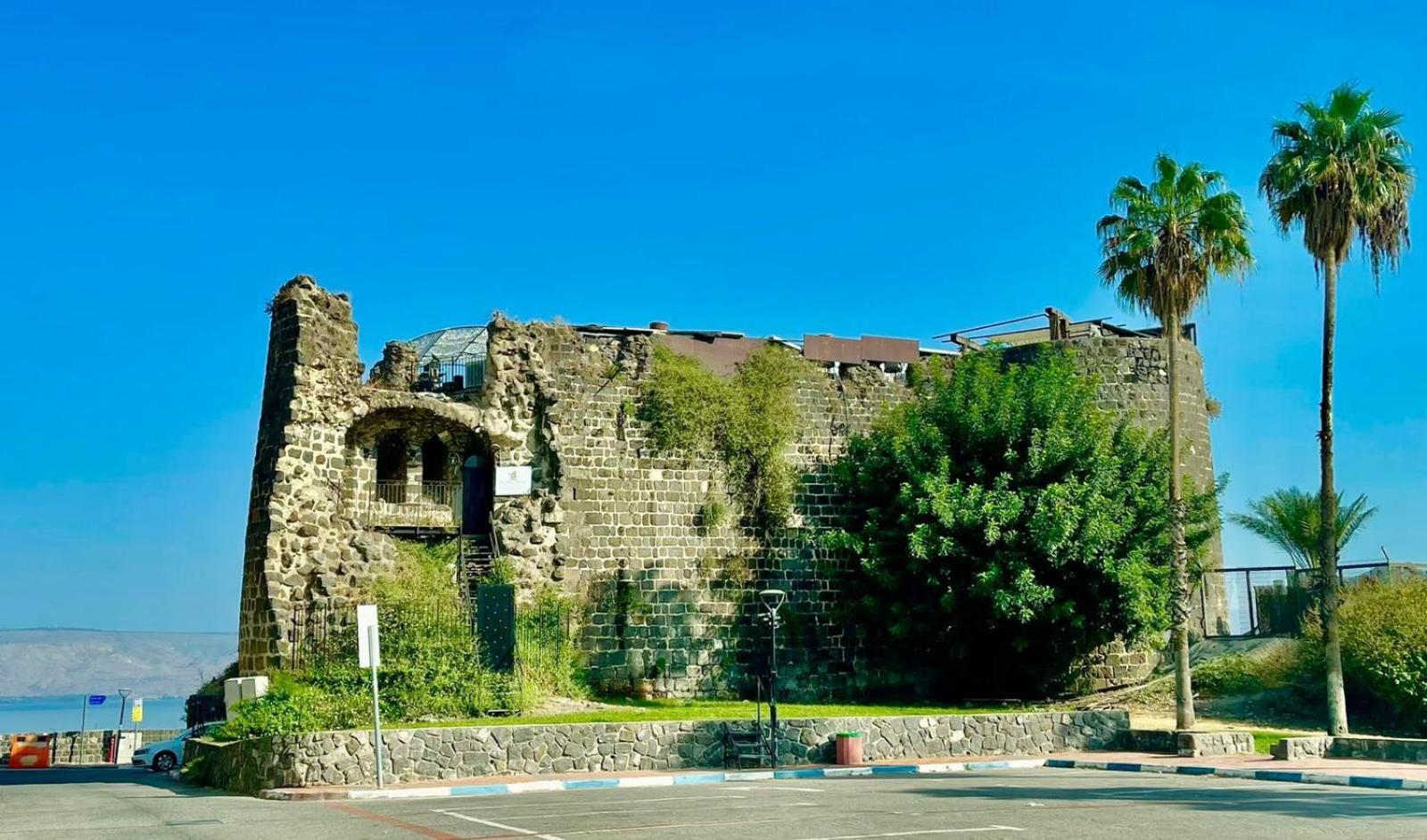 Dona Castle Hotel Tiberias Exterior photo